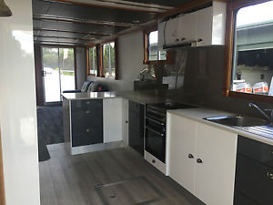 HOUSEBOAT HOME CRUISER 48FT SEA VENTURE - NEW RESTORATION