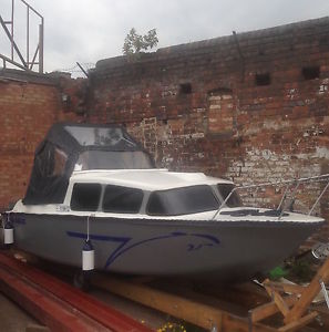Day boat