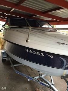 Bayliner 192 Discovery Cuddy Speed Boat.