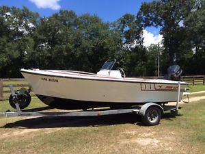 1989 Proline Boat