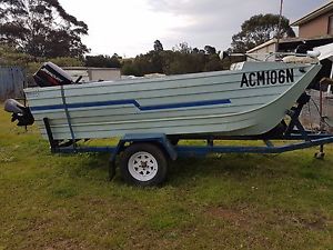 WEBSTER Twin hull and trailer