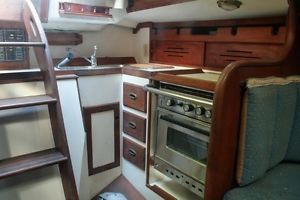 1986 Cape Dory 330