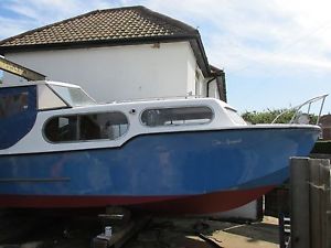 FREEMAN 26 Twin Screw Diesel Cruiser