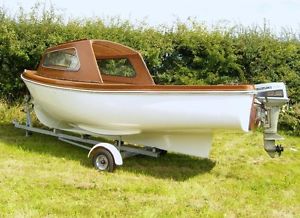 17FT DISPLACEMENT HULL BOAT WITH CUDDY ANGLING FISHING to take l/s outboard