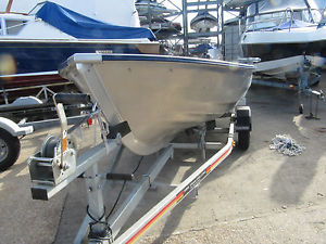 2014 Linder 440 Fishing c/w Yamaha 5hp four stroke, prop guard, trailer, cover