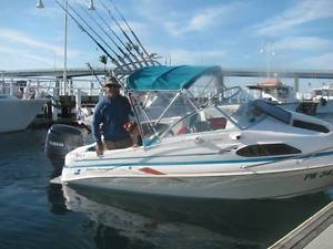 Haines Signature Half Cabin  anchor winch excellent condition 160 hrs