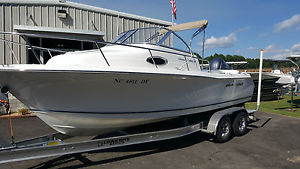 2014 SEA HUNT 225 VICTORY