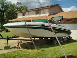 2004 Tahoe 234 Deck Boat