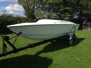 speedboat with mercury outboard