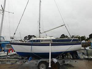 19ft LONG KEEL SAILING YACHT WITH 6HP MERCURY OUTBOARD