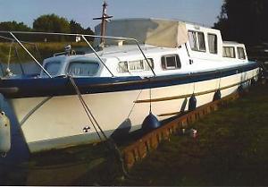 Discovery 34  ideal widebeam  live aboard GRP Cruiser