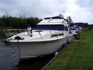 Princess 38 Motor Cruiser with Flybridge, 38ft Long, 6 berth