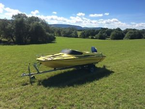 Sunray Speed Boat with 50hp Yamaha Outboard + Launch Trailer