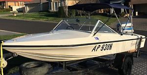 SwiftCraft Stiletto Ski/Fishing Boat