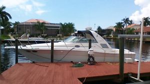 2000 Sea Ray 330 Amberjack express cruiser