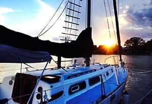 Pearson 35' Classic Sloop