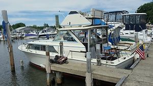 31 foot Chris Craft Commander Sedan