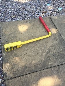 narrowboat handle for lockgate