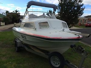 Swift craft 5m Half cabin Boat, 1997 evinrude 70 hp motor