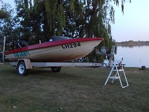 Speed boat - 4.55m [15 ft] length X 1.8m [6ft] beam - 50HP Mercury Blue Band