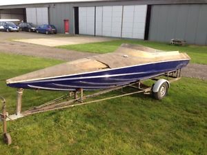 Tremlett Speed Boat Project  For Restoration No Engine comes With Trailer