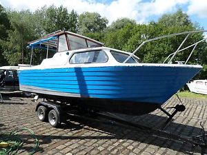 teal 22 cruiser boat fishing inshore original volvo130 and alpha leg inc trailer