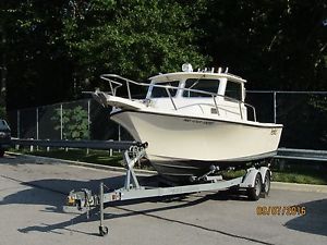 2007 Parker 2120 Pilot House