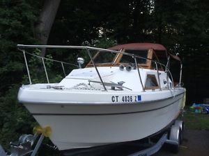 1977 Carver Boats Camper 24