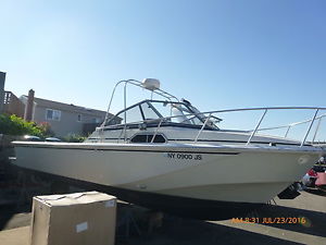 1988 Boston Whaler 27 CONQUEST