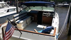 1985 32' Sea Ray Weekender powerboat, Sayville NY