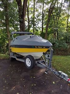 1990 Rinker Captiva 186