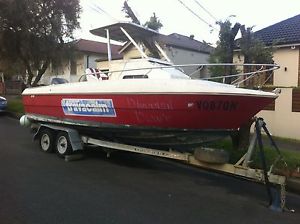 HAINES HUNTER CUBBY CABIN AND RUNABOUT 6.1 METER YAMAHA V6 175HP