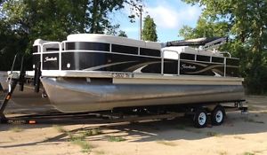2011 Sweetwater 24' Pontoon Boat