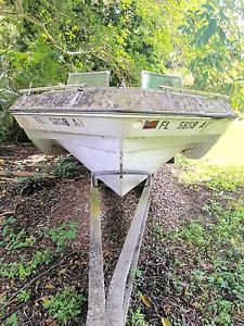 1971 Thunderbird Tri haul in board outboard