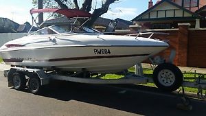 Bowrider  ski boat