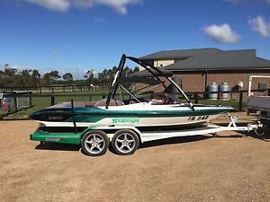 ski boat