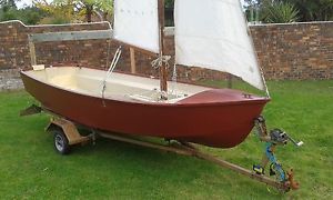 Sailing Boat 15 foot,oars,2hp motor,trailer.Pick up Sydney,Wollongong or Bowral