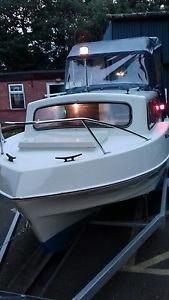 Greyline Cruiser Boat With 21ft Trailer - 15hp Outboard Evinrude 4 Stroke Engine