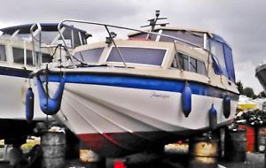 RELCRAFT 27 (6 berth) Volvo Penta Twin Screw with Aquamatic outboard drive 270