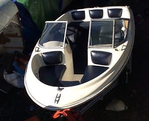 Boat bayliner bow rider Limited edition  with trailer 17 ft no engine