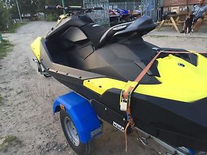 ** SEADOO SPARK 2014 With HULL EXTENSION, 110 BHP -  MINT CONDITION - EXTRAS **