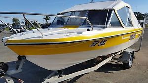 Azteccraft 18' fibreglass runabout