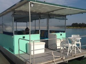 HOUSEBOAT ALUMINIUM CRUISER
