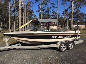 SKI NAUTIQUE 196 BY CORECT CRAFT 1999