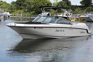 2015 Boston Whaler 23 Vantage dual console