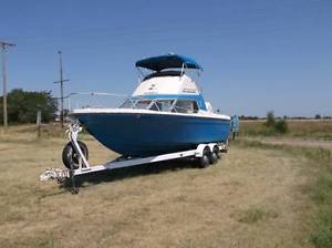 1974 REINELL FLYBRIDGE