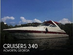 2004 Cruisers Yachts 340