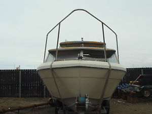 BAYLINER 2550 SARATOGA -TWIN PERKINS 4108 ON TWIN OUTDRIVES-HULL /GEL COAT ORIG