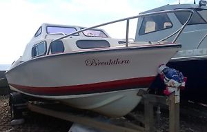 Day Boat 17 foot fishing motor boat