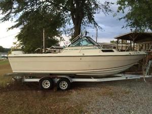 1986 Chaparral 234 fisherman